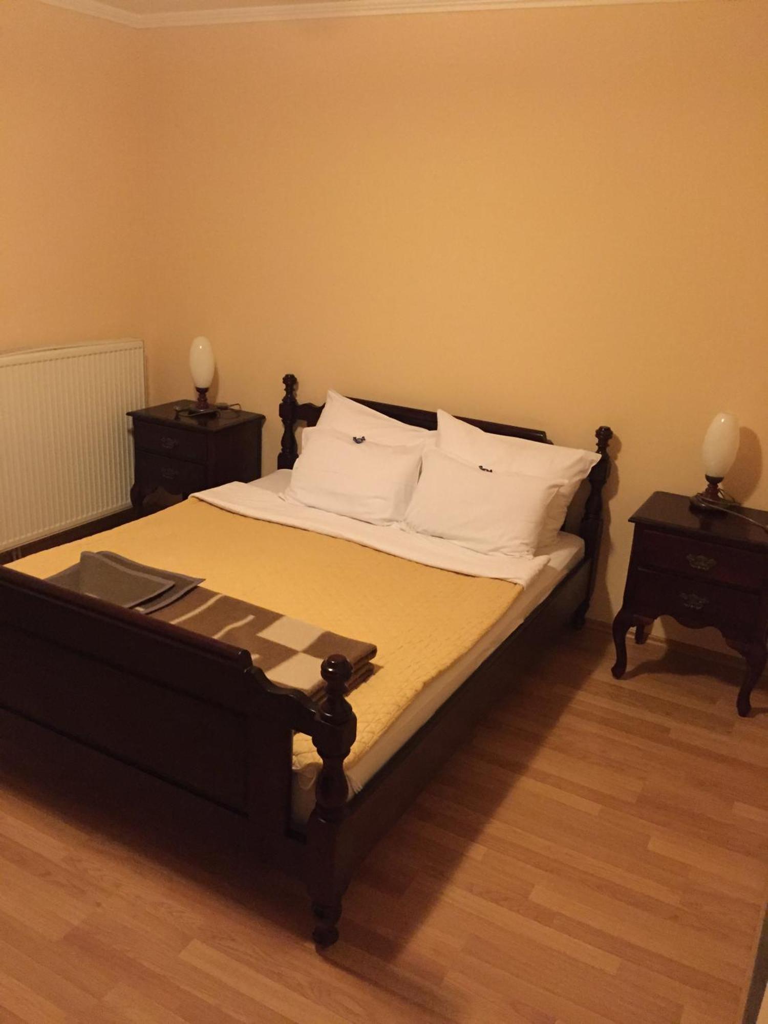 Bed & Breakfast Karavan Raška Rom bilde