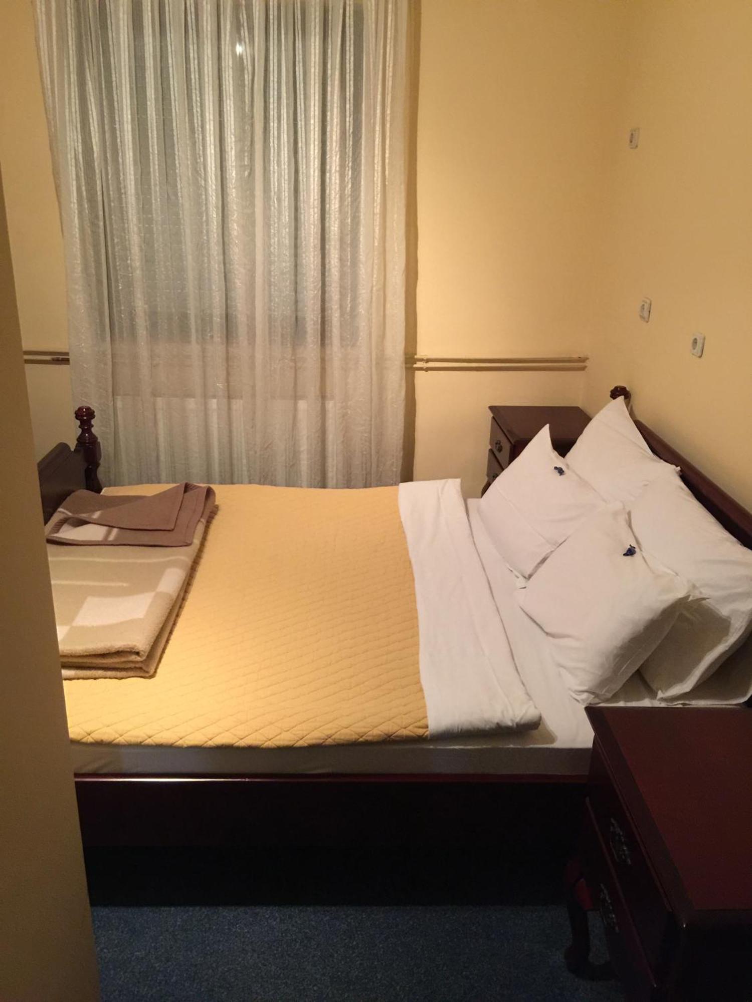 Bed & Breakfast Karavan Raška Rom bilde