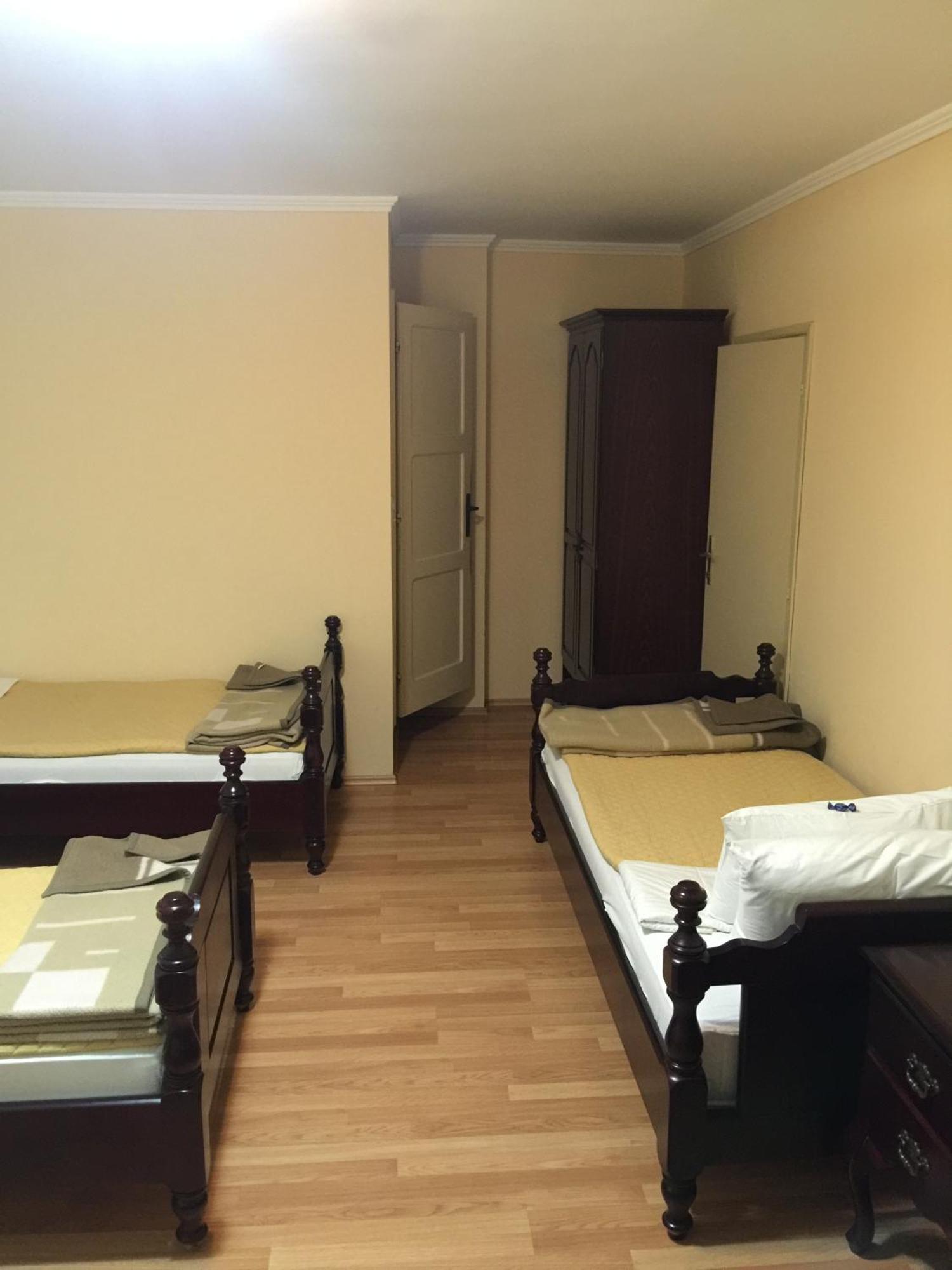 Bed & Breakfast Karavan Raška Rom bilde