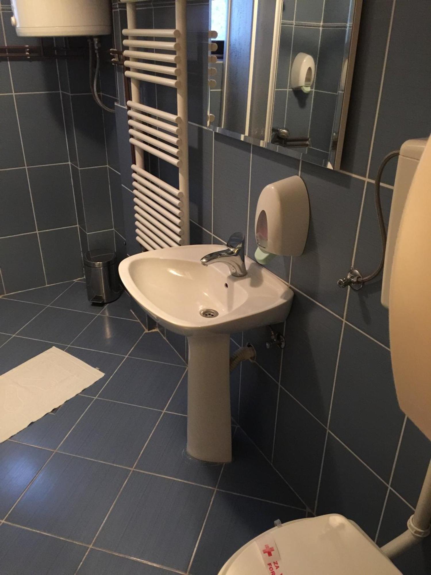 Bed & Breakfast Karavan Raška Rom bilde