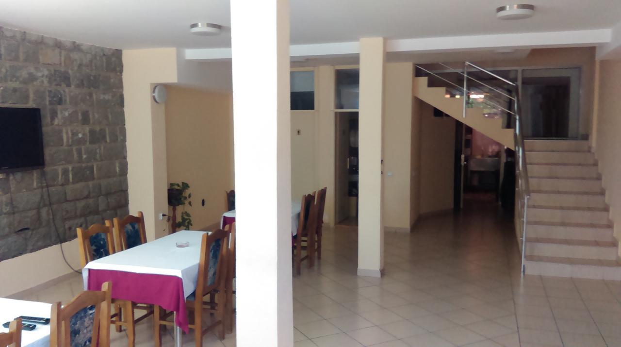 Bed & Breakfast Karavan Raška Eksteriør bilde