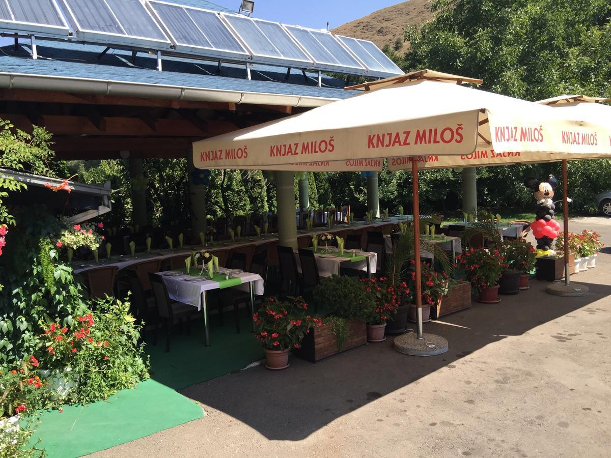Bed & Breakfast Karavan Raška Eksteriør bilde