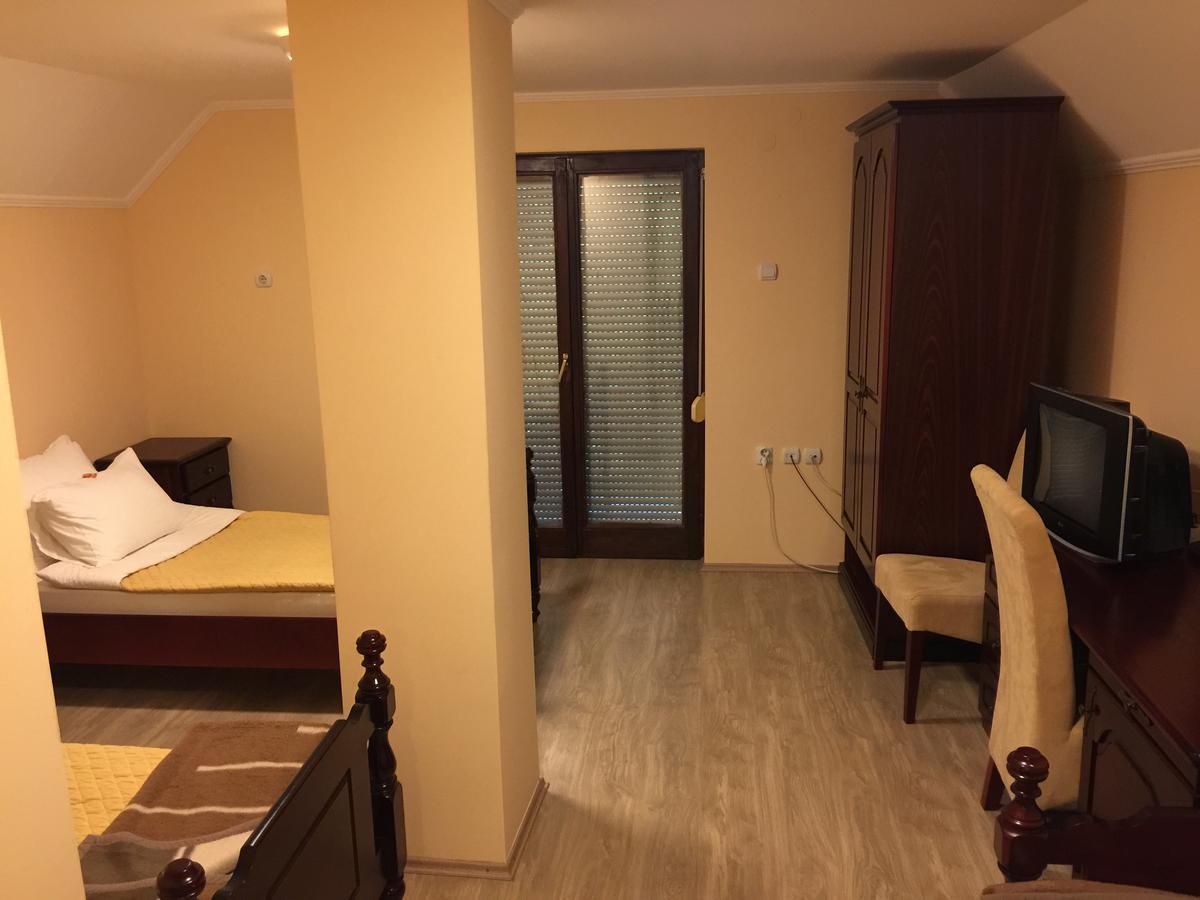 Bed & Breakfast Karavan Raška Eksteriør bilde
