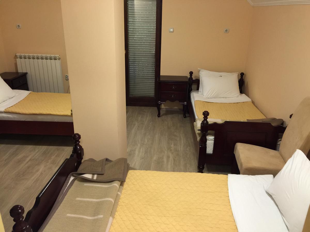 Bed & Breakfast Karavan Raška Eksteriør bilde